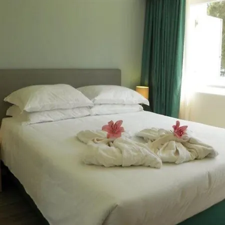 Pestana 4* 알보르