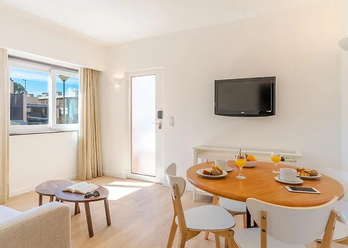 Pestana ホテル 4*